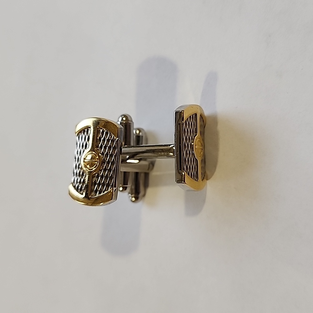 2 pair of fashion cufflinks links
